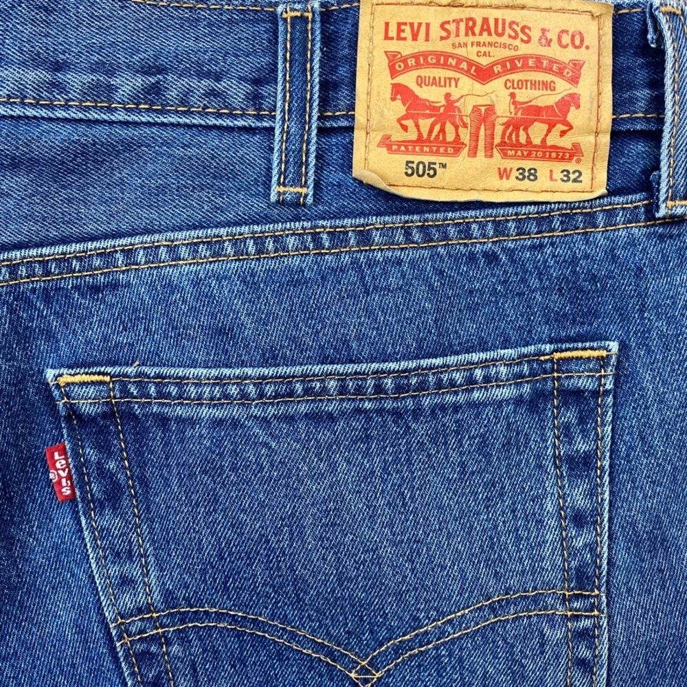 Levis levis 505
